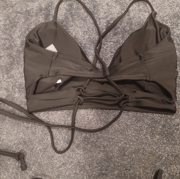 Shein bikini - Picture 2 of 4